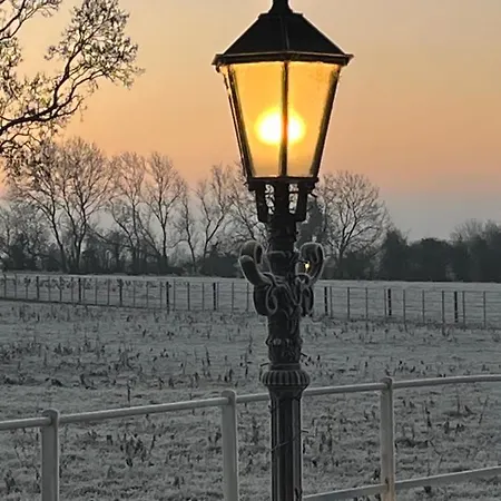 Knockreagh Farm Cottages, Callan, 펜션 *