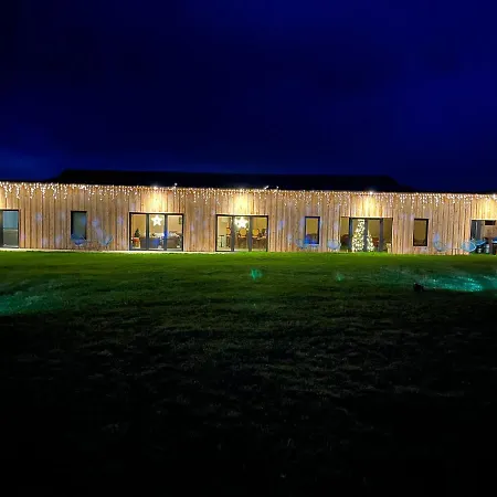 펜션 Knockreagh Farm Cottages, Callan,