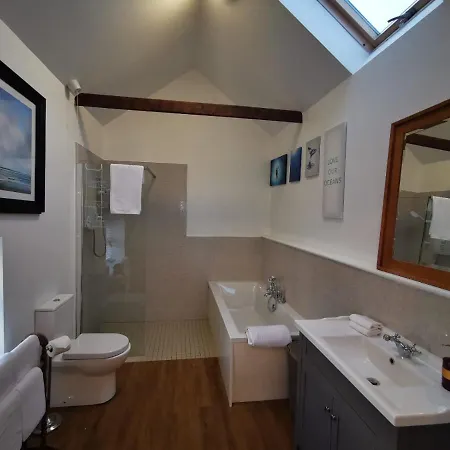 Knockreagh Farm Cottages, Callan,