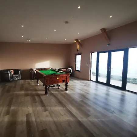 Knockreagh Farm Cottages, Callan, 펜션