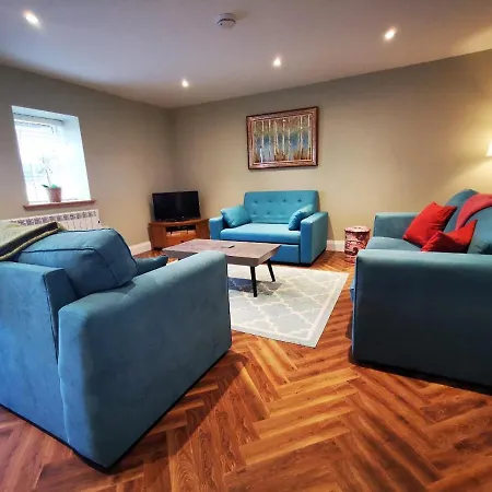 Knockreagh Farm Cottages, Callan, *