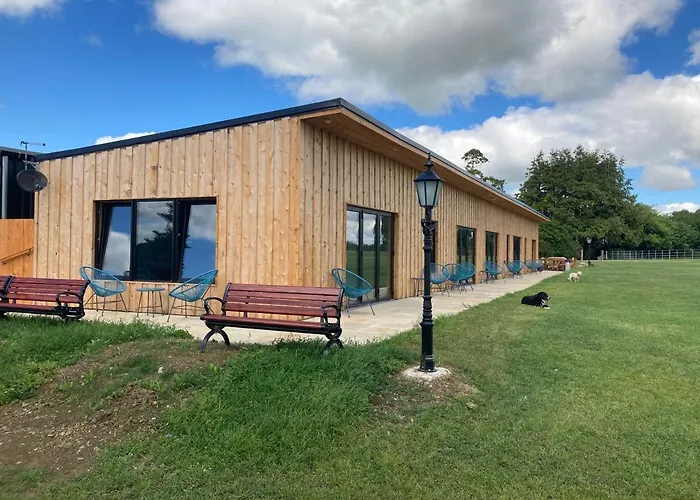 Knockreagh Farm Cottages, Callan, بيت للعطل